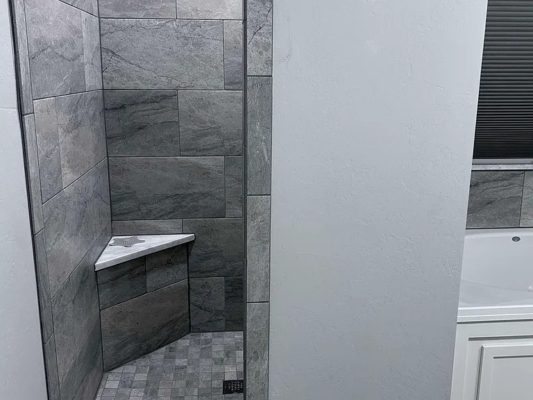 8913 SW 42nd St — Photo 5
