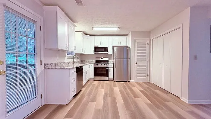 2 bed, 2.5 bath, $1,475 — Photo 3