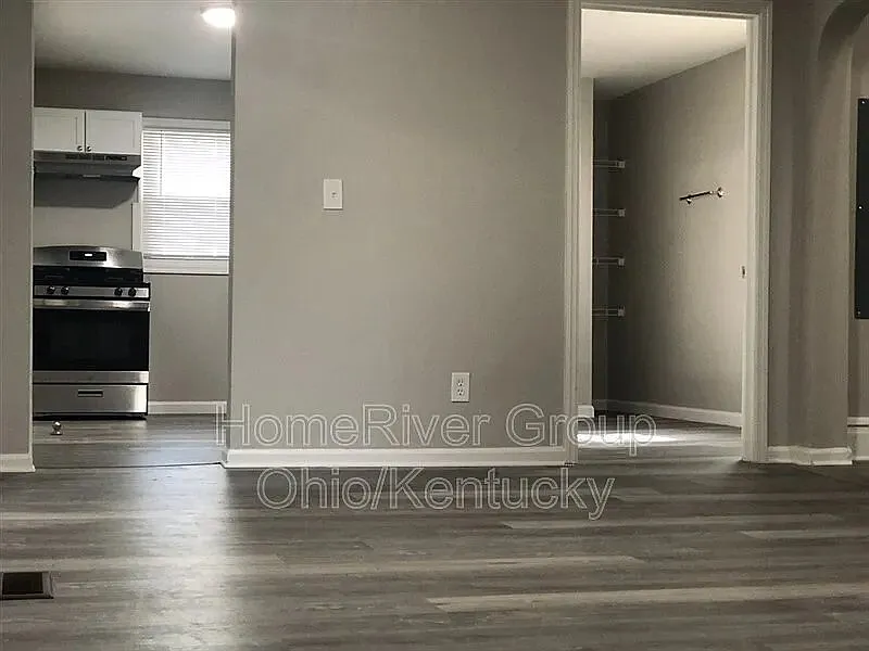 3 bed, 1.0 bath, 1484 sqft, $1,425 — Photo 2