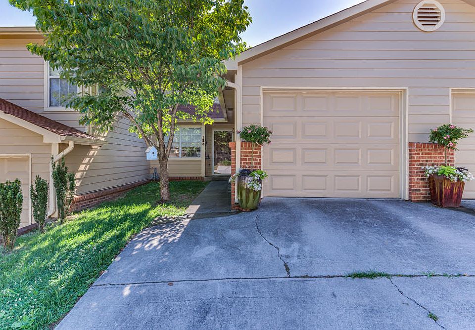 1st image of 8600 Olde Colony Trl APT 132