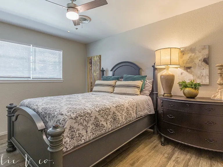 3110 Amarillo St — Photo 20