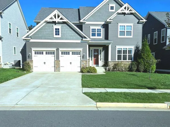 462 Crab Apple Dr, Stafford, VA 22554