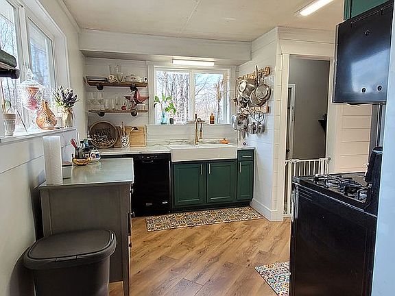 2nd image of 3365 Boyce Dr