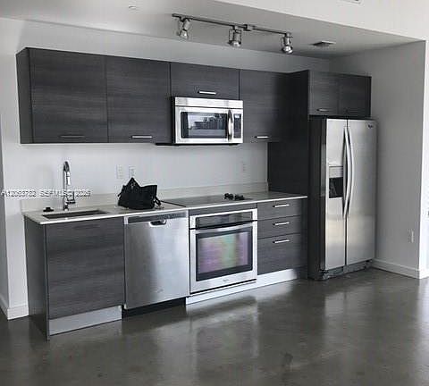 5th image of 151 SE 1st St APT 2801