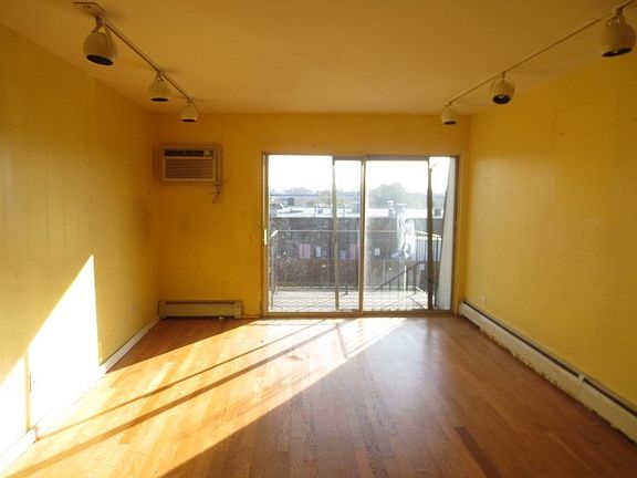 4th image of 2 E Dundee Quarter Dr Unit 104