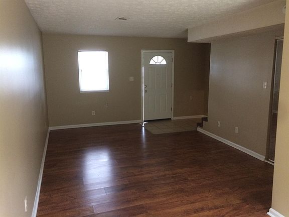 2nd image of 936 Villa Dr APT C