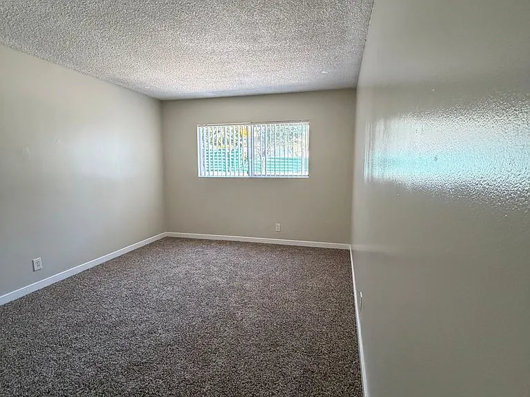 Stone Gate Apartments — Photo 45