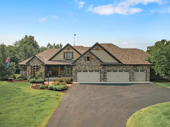 36002 Oasis Rd, Lindstrom, MN 55045