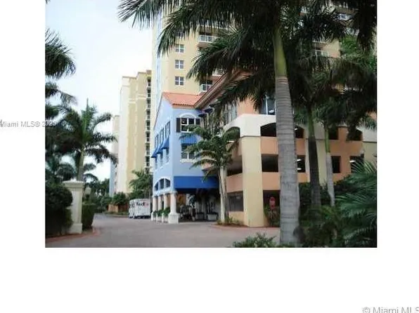 5077 NW 7th St Penthouse 11, Miami, FL 33126