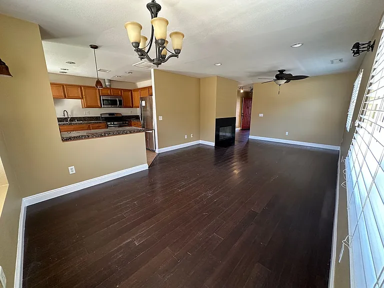 5216 Verenda Ave — Photo 8
