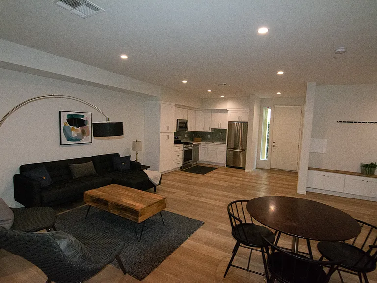 2006 S Corning St #3 — Photo 37