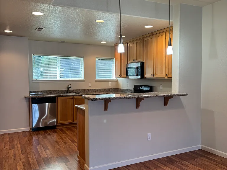 19074 Quinn Ct — Photo 5