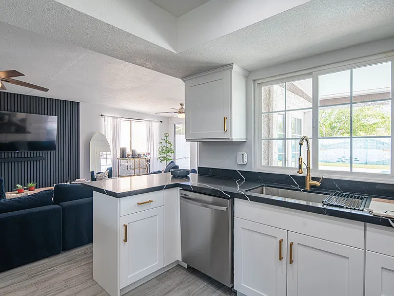 10615 N 63rd Dr — Photo 15