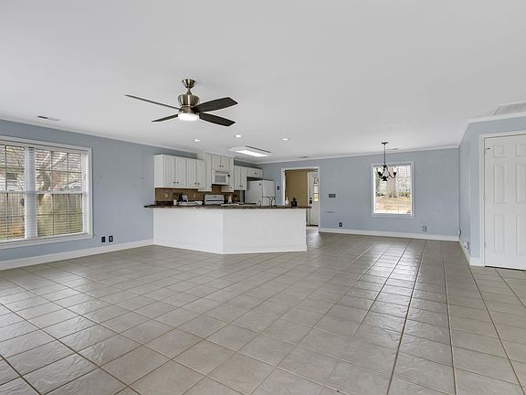 3rd image of 115 Taylors Rd