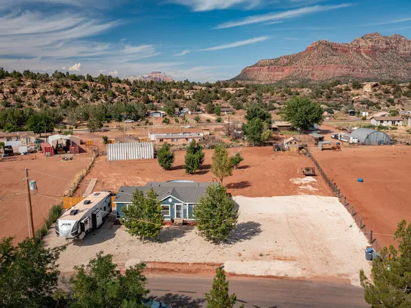 1458 N Apple Blossom Ln, Apple Valley, UT 84737