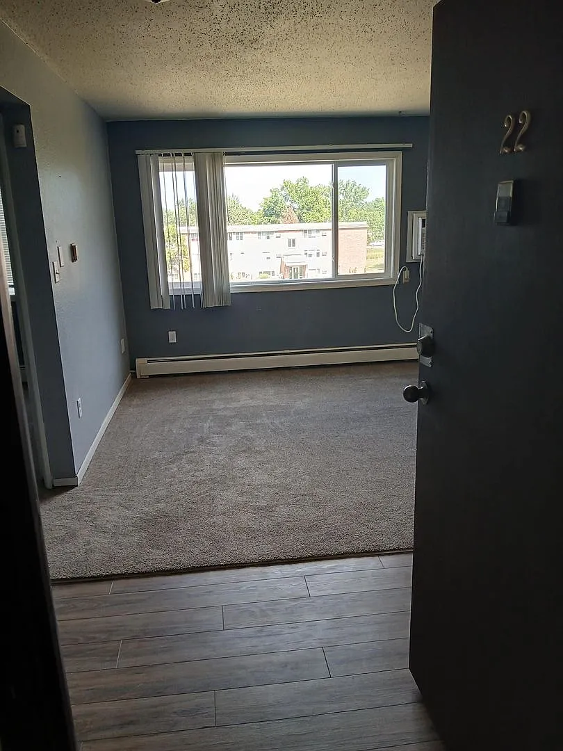 Lincoln Estates — Photo 1