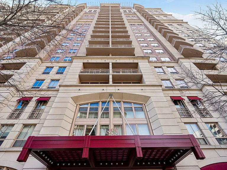 888 N Quincy St #908 — Photo 4