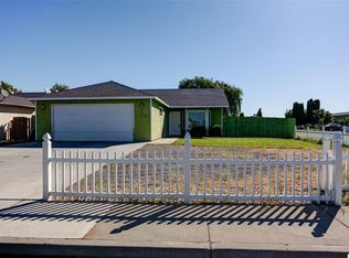 203 N Douglas Ave, Pasco, WA 99301