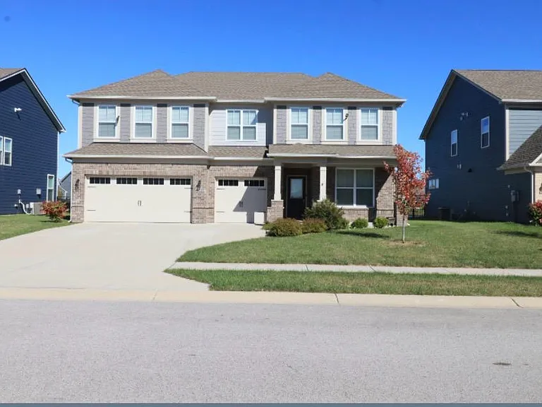 3121 Emmaline Dr — Photo 1