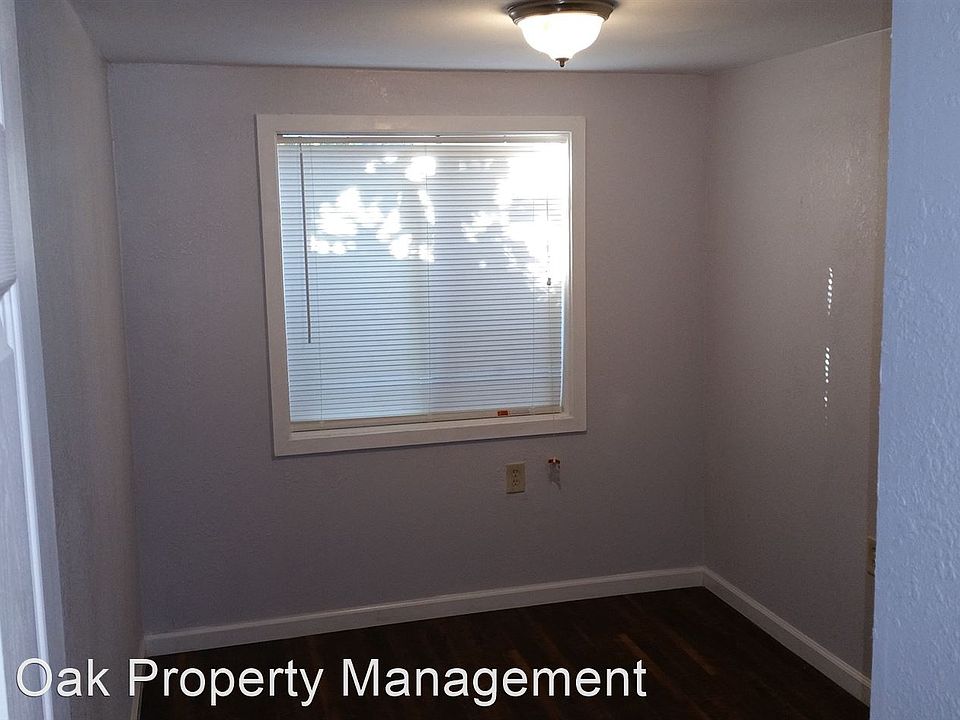 2nd image of 430 Spruce St APT B