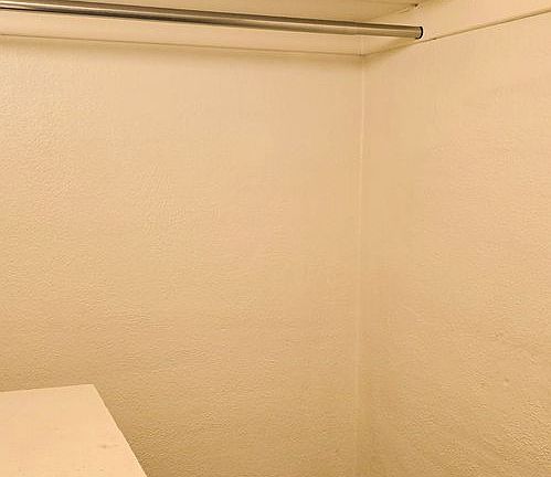 5th image of 1415 E 2nd St APT 12A