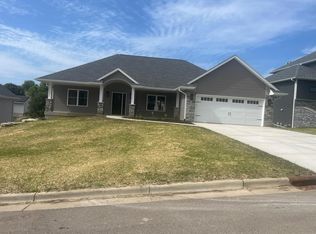 507 Ford Dr, Barneveld, WI 53507