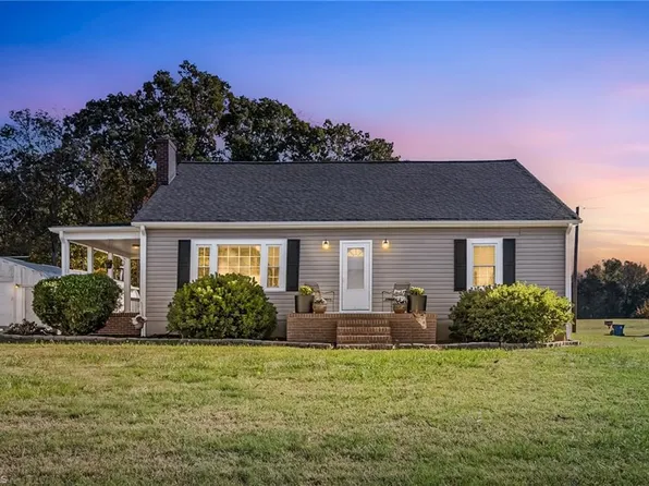 3307 Altamahaw Church St, Elon, NC 27244