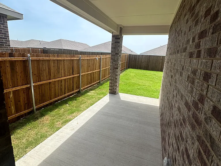 1521 Fearless Ln — Photo 12