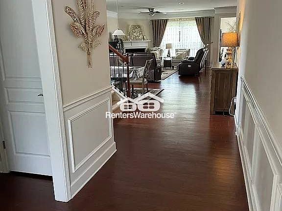 5th image of 1025 Applegate Dr