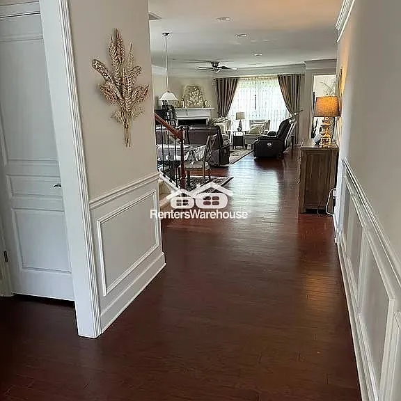 1025 Applegate Dr — Photo 5