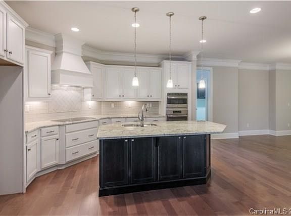 3rd image of 212 Wrenfield Mill Pl