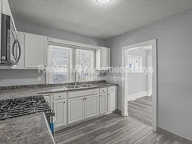 2nd image of 1912 15th Ave N