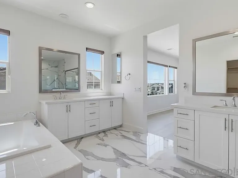 1124 Camino Levante — Photo 35