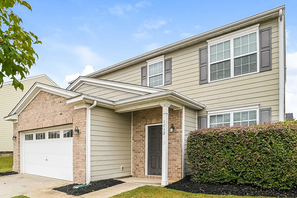 4 bed, 2.5 bath, 2047 sqft, $2,250 — Photo 4
