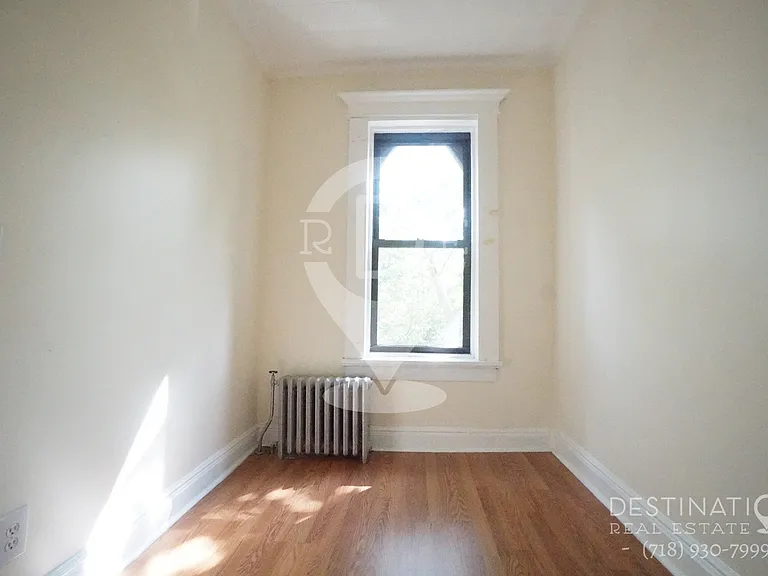 429 48th St #3 — Photo 18