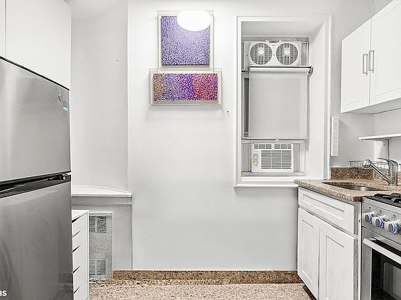 3rd image of 311 E 25th St APT 1G