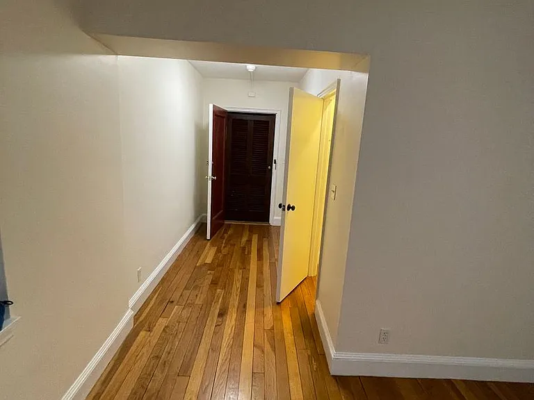 545 Belmont St #1 — Photo 4