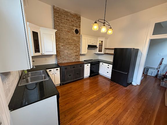5th image of 535 Nashville Ave