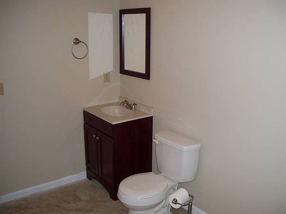 Half Bath/Utility/W&D Roo