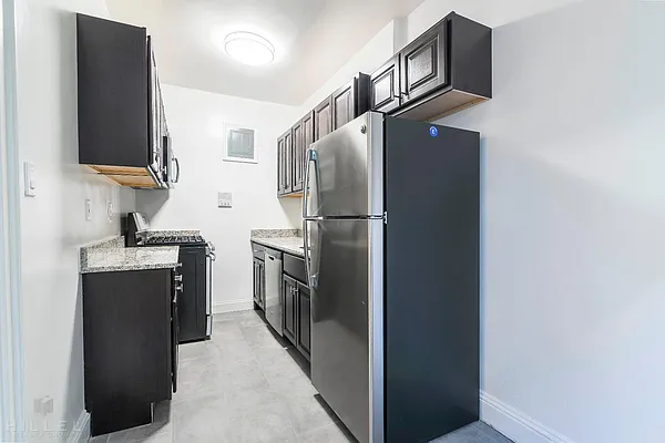 Rented by Hillel Realty Group | media 1