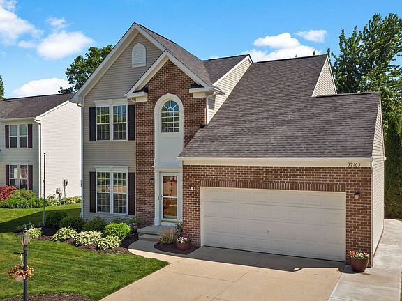 2nd image of 39165 Woodland Trl