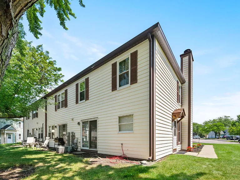 2651 Country Oaks Ct — Photo 15