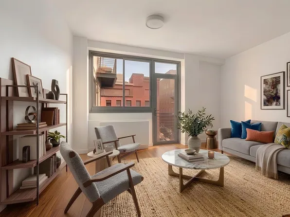 38 Delancey St #5A, New York, NY 10002