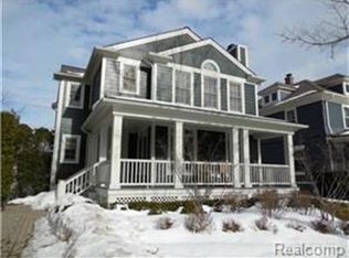 863 Ann St, Birmingham, MI 48009