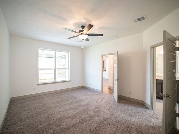 5th image of 2031 Winepress Rd