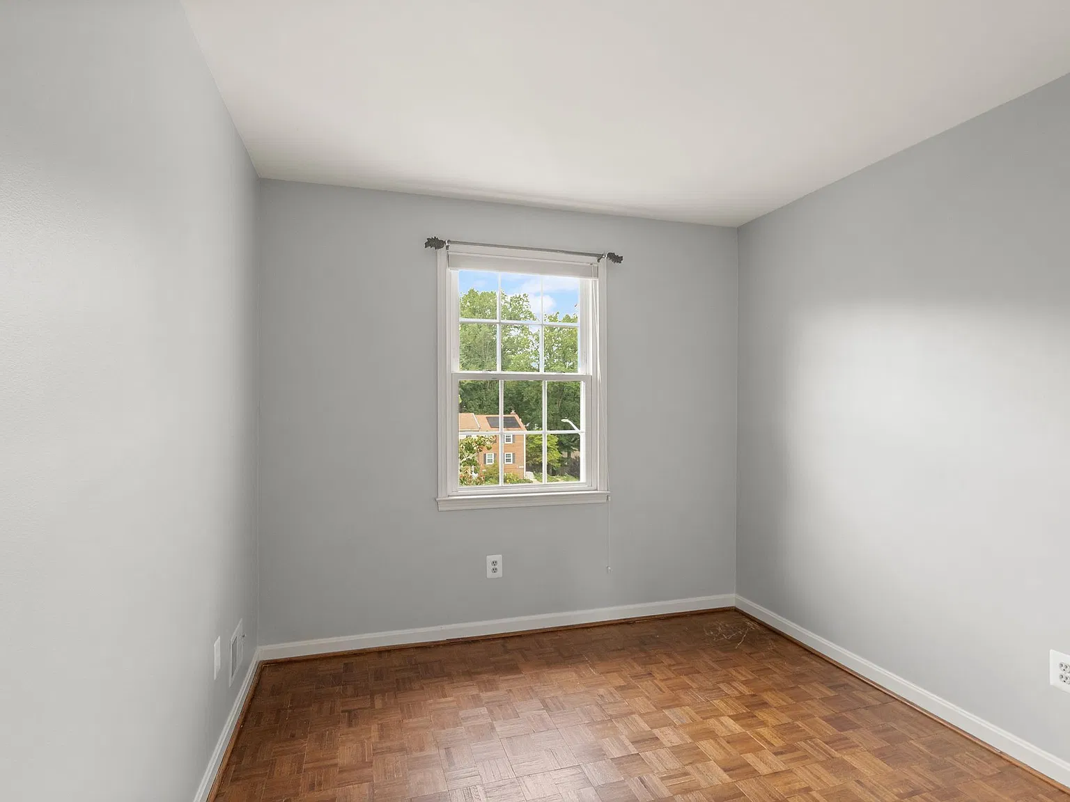 3 bed, 1.5 bath, 1218 sqft, $2,600 — Photo 1