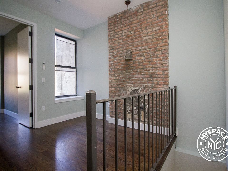 1st image of 903 Saint Johns Pl APT 1