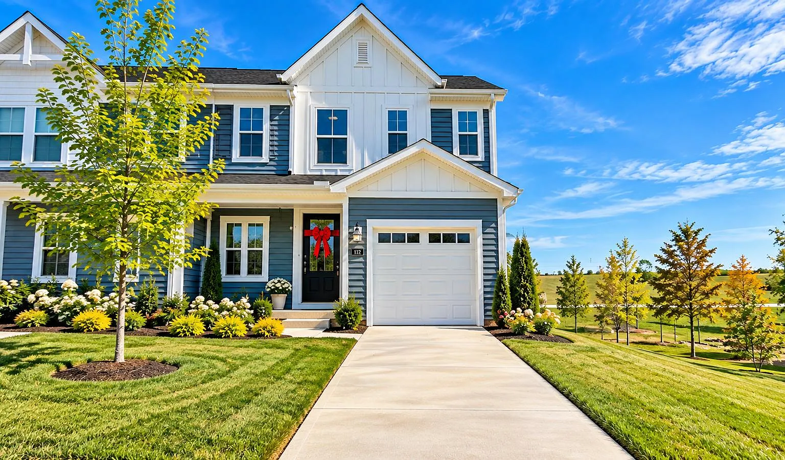 3 bed, 2.5 bath, 1510 sqft, $2,300 — Photo 1