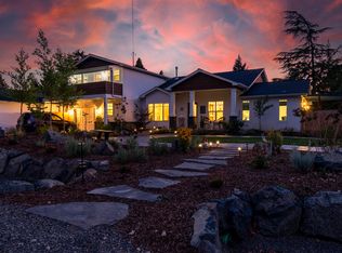 2204 Meals Dr, Medford, OR 97501