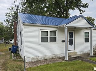 505 S 2nd St, Marion, IL 62959